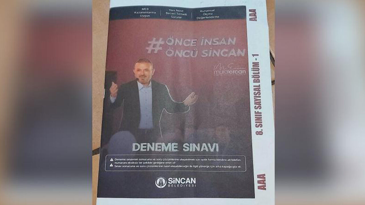 Sınav kitapçığına belediye başkanının fotoğrafını bastılar