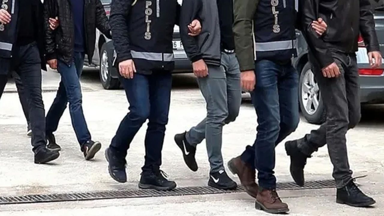 Mardin’de DEM Parti Gençlik Meclisi Üyesi 4 kişi gözaltına alındı