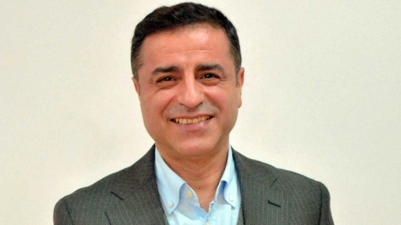Murat Emir ile Saruhan Oluç arasında gerilim: TBMM'de "Demirtaş üzerinden Pazarlık yürütüyorsunuz"