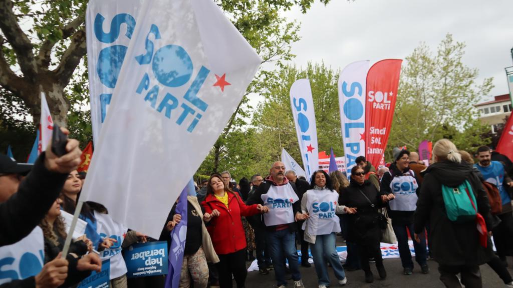Istanbul Da 1 Mayis Kadikoy De Toplanmalar Basladi 2