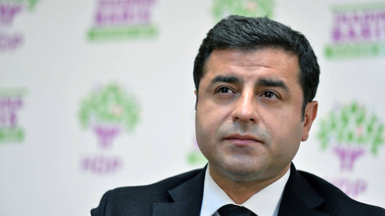 Demirtaş iddiası çerçeve yasayı kilitledi: "Siyaset yasağı" tartışması iktidar ile DEM Parti arasında krize dönüştü