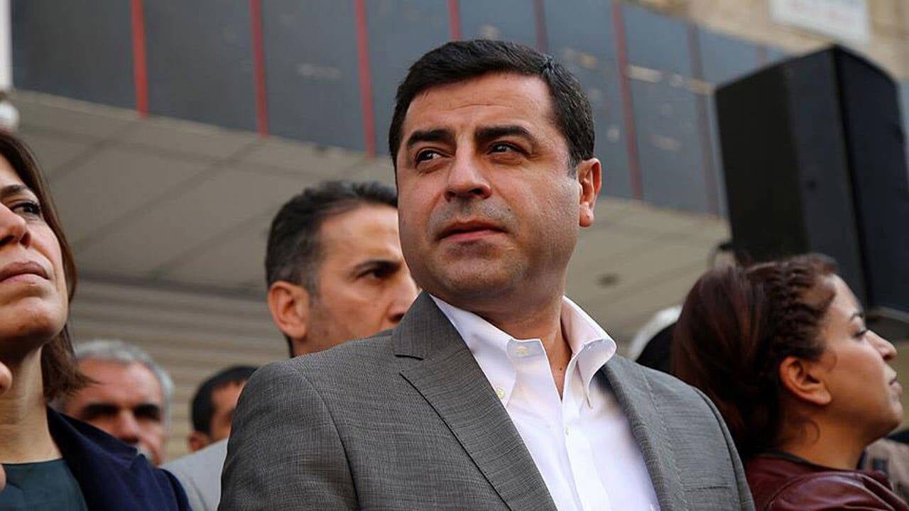 Ayhan Bilgen de dokunulmazlık tartışmasına dahil oldu: "Hepimizin imzası vardı"