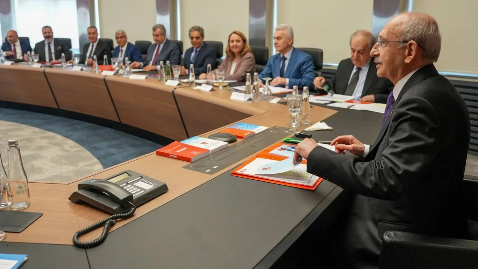 Kılıçdaroğlu'nun MYK'sından yeni karar: Özgür Çelik dahil çok sayıda il başkanı disipline sevk edildi
