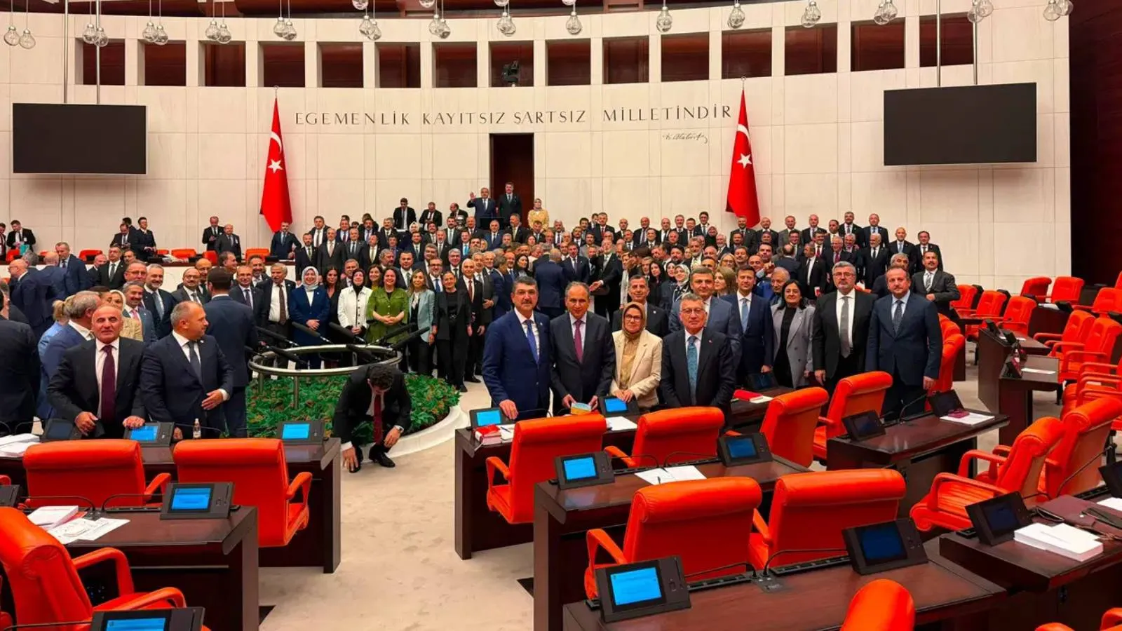 Dünya basını Meclis’te kabul edilen çerçeve yasayı nasıl gördü