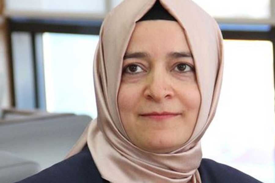 Zeynel Emre’den Fatma Betül Sayan Kaya ve eşine borsa işlemleri iddiası