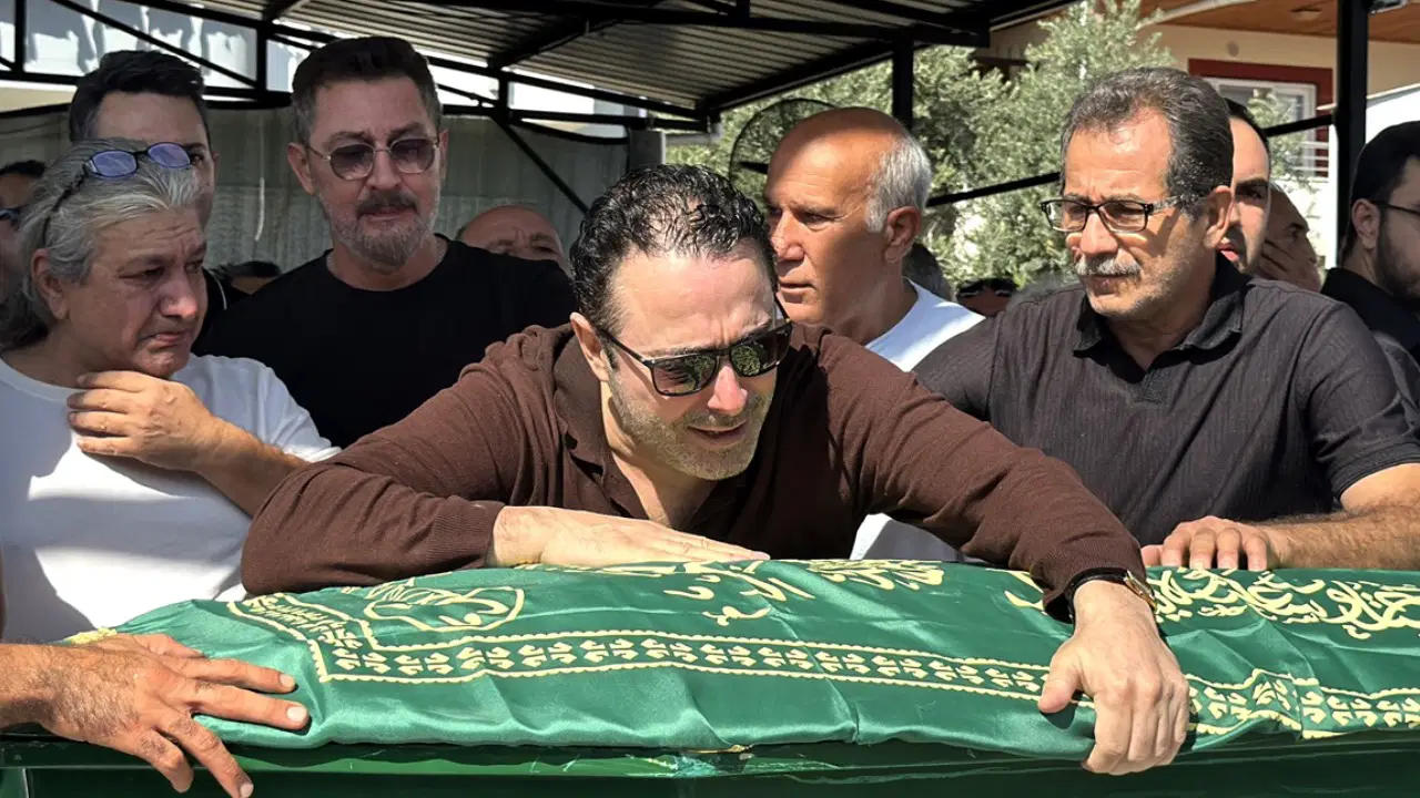 Atilla Taş'ın 34 yaşındaki kızı Sezen Taş Mersin'de toprağa verildi: 14. kattan düşerek yaşamını yitirmişti