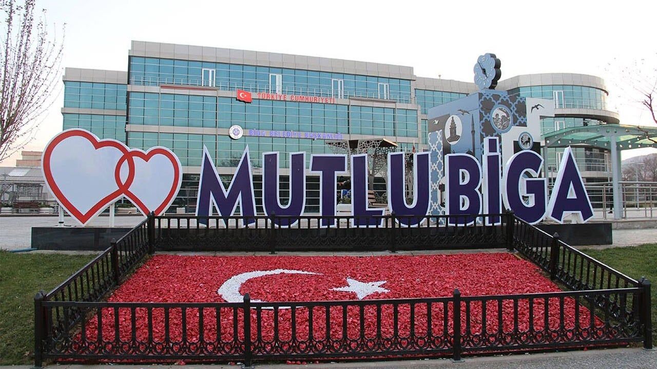 "Biga Belediyesi fon vurgununda 100 milyon TL kazandı" iddiası: Mali Hizmetler Müdürü görevden uzaklaştırıldı