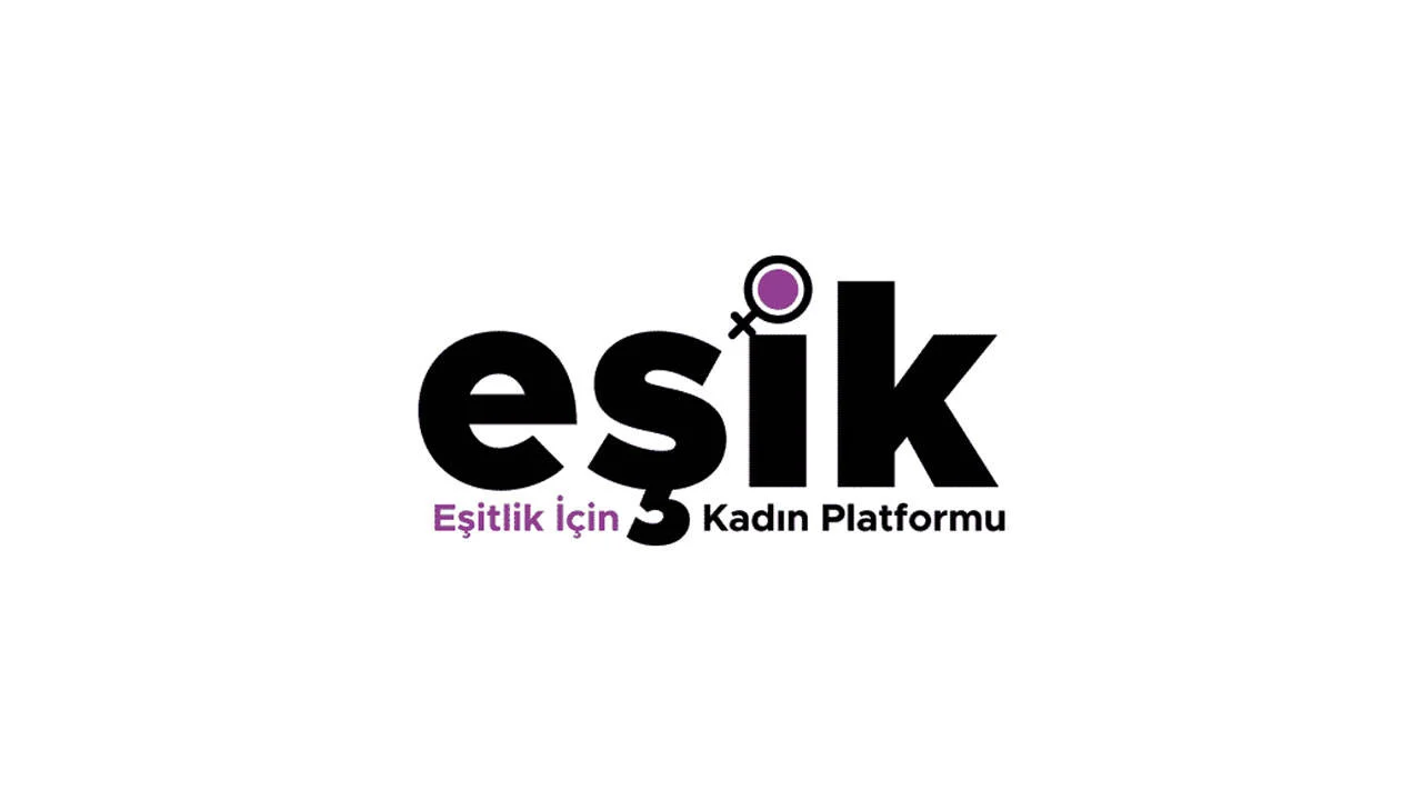 EŞİK’ten Mersin’de pijamalarıyla görüntülenen kadına ilişkin tepki