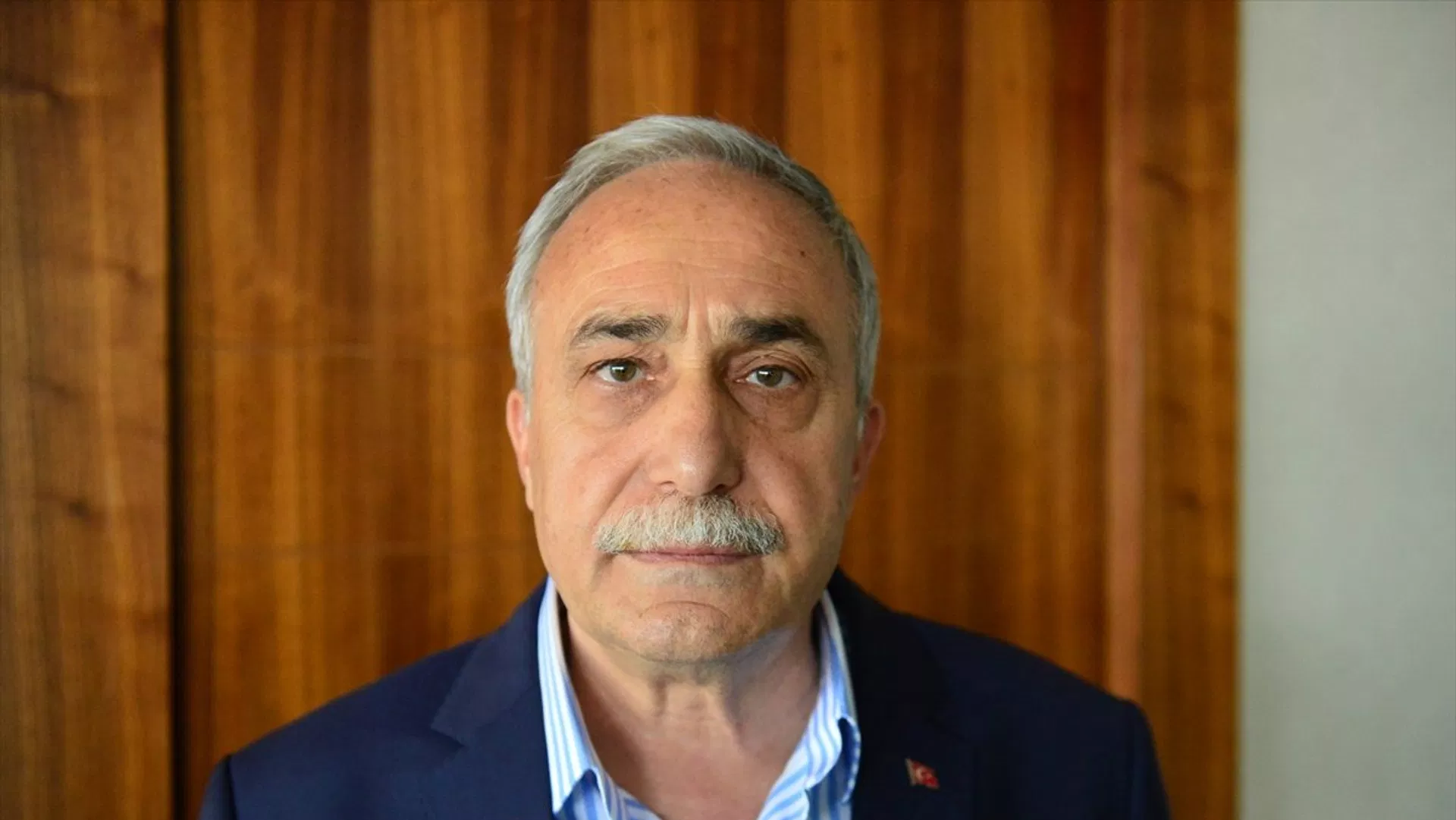 Ahmet Eşref Fakıbaba Hem İYİ Parti’den hem milletvekilliğinden istifa etti
